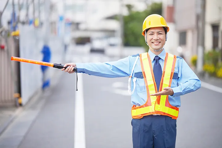 交通誘導警備スタッフ(オープニング)